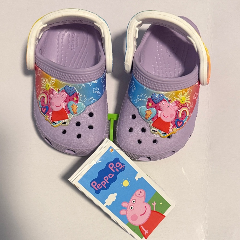 CROCS Peppa Pig Purple Size 4